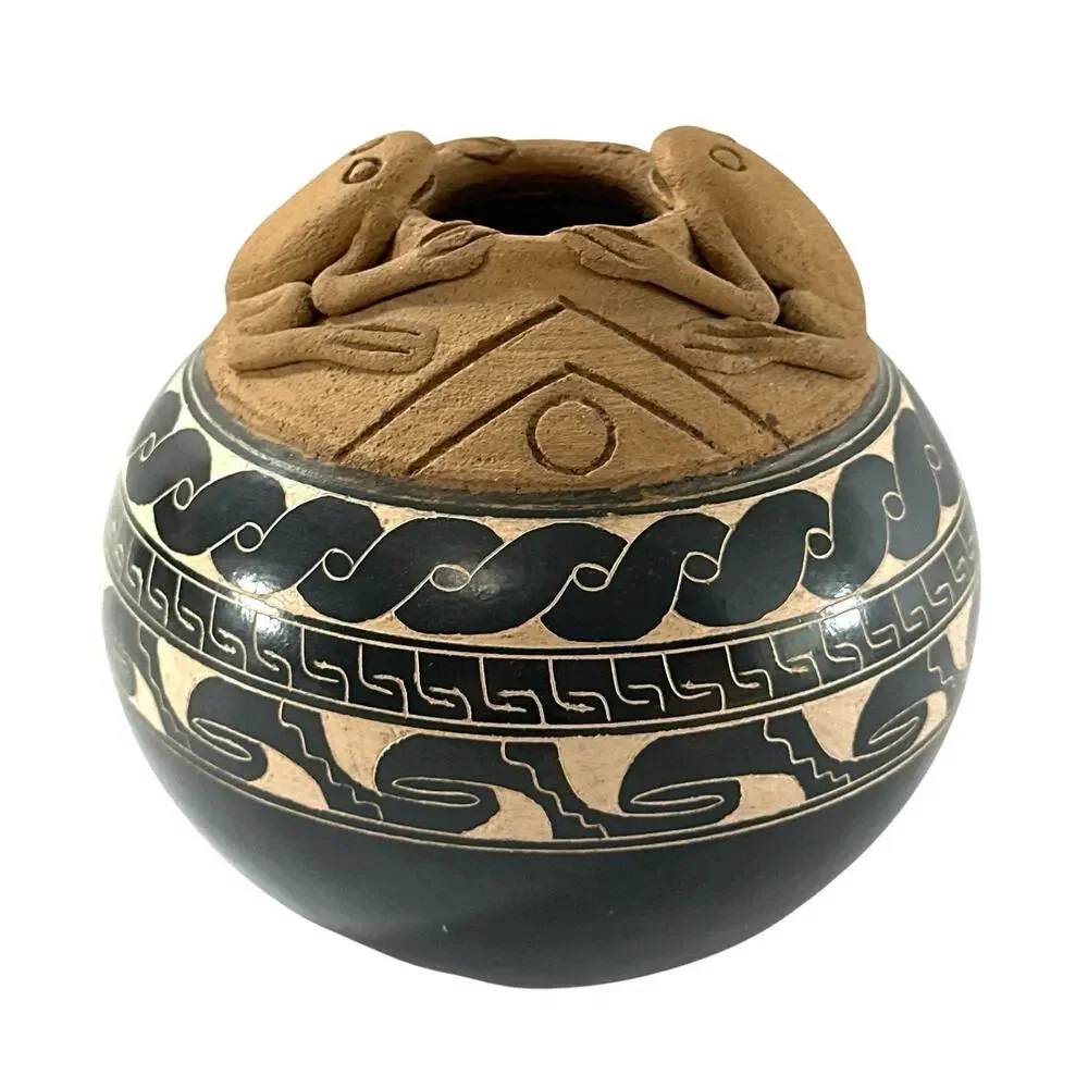 Handmade Costa Rica Pottery Frog Vessel Vase Black Terracotta Folk Art 4.5”